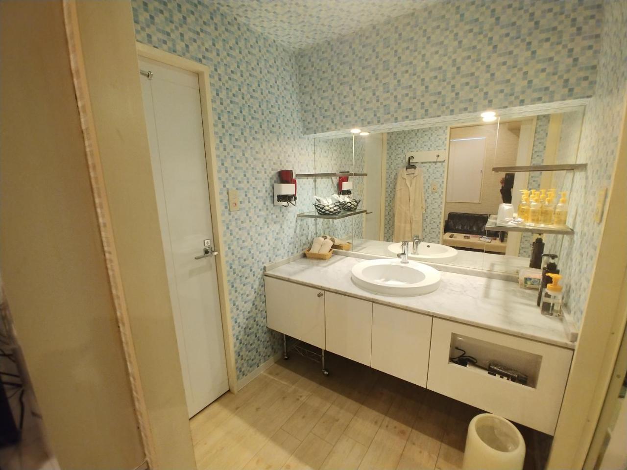 Hotel Allure (Adults Only) Nagoya Exteriör bild
